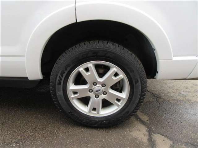 Ford Explorer 2010 photo 49